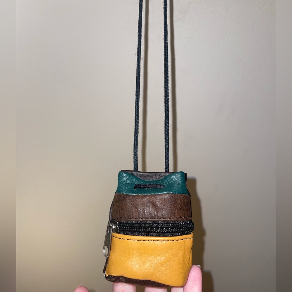 Handmade leather pouch - Picture 4 of 8